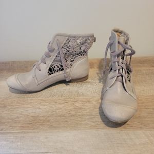 Latigo Anthropologie Frisbee Crochet Prairie Boot